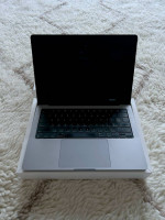 14" MacBook Pro M1 32GB Ram 16-Core 1TB