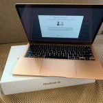 2021 APPLE MACBOOK AIR 13" INCH M1 256GB SSD 8GB RAM 8 CORE PROCESSOR
