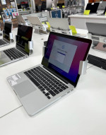 MacBook Pro Retina 13 inch**2.7Ghz Intel Core i5**128GB SSD**8GB RAM