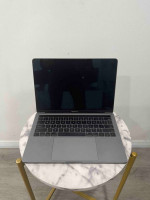 MacBook Pro (13-inch, 2016, Four Thunderbolt 3 Ports) not working just