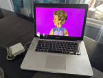 Apple Macbook Pro 15" i5 2.4GHZ 1TB HD 8GB RAM Super drive Laptop