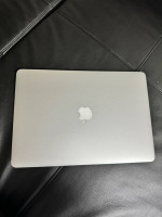 MacBook Pro 15-inch, i7,16gb,500gb apple ssd, loaded with software