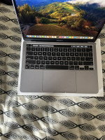 2022 13-inch M-2 MacBook Pro silver