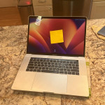 macbook pro 15" (2017)