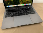 Apple MacBook Pro 13” i7 2.7Ghz Quad Core, 16GB, 1TB, 2018