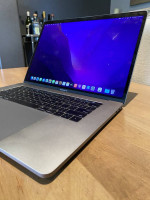 MacBook Pro 2016 15" /i7 2.6GHz/16Gb ram/256G/GPU Radeon
