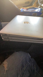 Macbooks( Broken Screens) repairable