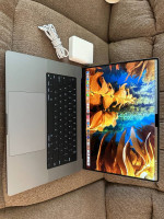 2021/2022 MacBook Pro 16” ,M1 Pro,16gb Ram,512gb,4 cycles,Apple Care