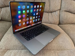 2021/2022 MacBook Pro 16” ,M1 Pro,16gb Ram,512gb,4 cycles,Apple Care