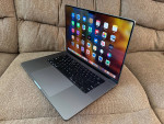 2021/2022 MacBook Pro 16” ,M1 Pro,16gb Ram,512gb,4 cycles,Apple Care