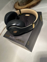 Beats Studio3 Wireless Headphones Skyline Collection*LIKE NEW*