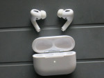 Apple Airpods pro.1st Gen. like new