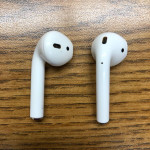 Apple AirPods - 1st. Generation - Model A1523