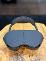 Apple AirPods Max WITH Carbon Fiber Protective Hard Cover