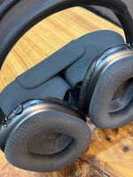 Apple AirPods Max WITH Carbon Fiber Protective Hard Cover