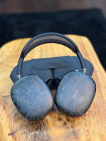 Apple AirPods Max WITH Carbon Fiber Protective Hard Cover