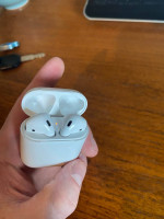AirPods (2nd generation)