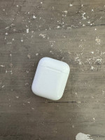 Apple AirPods Gen 1