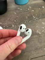 Apple AirPods Gen 1