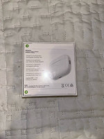 Apple AirPods (2nd Gen) - Lightning