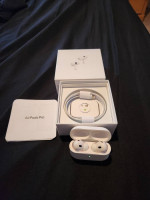 For sale airpods 2nd generation (new)