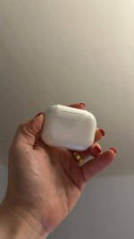Apple AirPods Pro (2nd generation) Lightning factory sealed