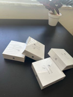 BRAND NEW APPLE AIRPODS (GEN2)