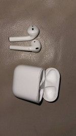 Apple AirPods 1st gen