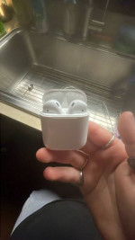 Apple airpods