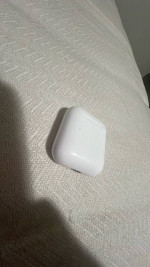 1st Gen airpods (Only used for about a month) still in great condition