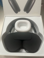 Apple AirPods Max Wireless Headset - Space Gray(NEW IN CONDITION)