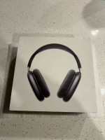 Airpods maxes - space gray