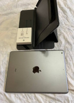 Like New Apple IPad 5th Gen Air1 Unlocked