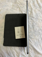 Like New Apple IPad 5th Gen Air1 Unlocked