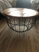 Coffee table wood and metal frame