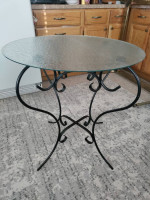 Metal & Glass Table! Removable top! Black in color!
