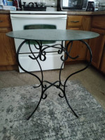 Metal & Glass Table! Removable top! Black in color!