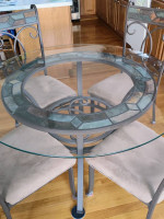 Dinning room table & chairs