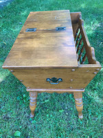 Ethan Allen Nutmeg End Table / Dough Box w Magazine Rack