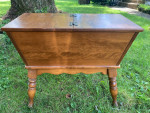Ethan Allen Nutmeg End Table / Dough Box w Magazine Rack