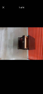 Broyhill lamp table mohagany