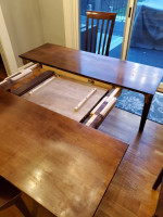 Kitchen Table with Butterfly Leaf and 4 Chairs