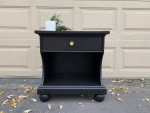 Drexel Furniture Solid Wood Single Drawer Nightstand Side Table