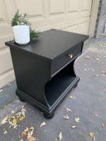 Drexel Furniture Solid Wood Single Drawer Nightstand Side Table