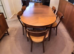 Excellent condition mid-century dining set/ table, 6 chairs