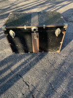 Antique Rustic Trunk Chest Storage / Beautiful Rustic Coffee Table