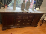 Dining room table / buffet