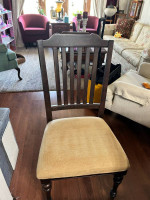 Table with 4 chairs