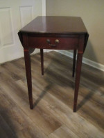 MCM Henkel Style Drop Side Oval Table