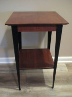 Small Ethan Allen Metal Leg Side End Table